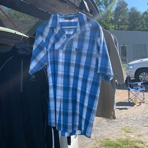 Under armor new me a dress shirt size L
